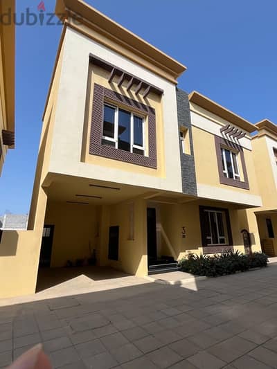 Beautiful Compound Villa – 2 Minutes from the Beach in Al Seeb