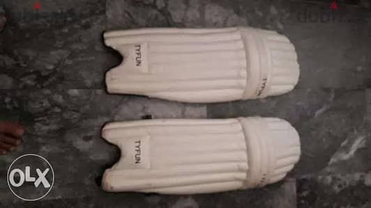 Tyfun Cricket pad set Whatsapp 99753557