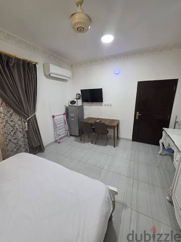 room with bathroom in elkhwair 3