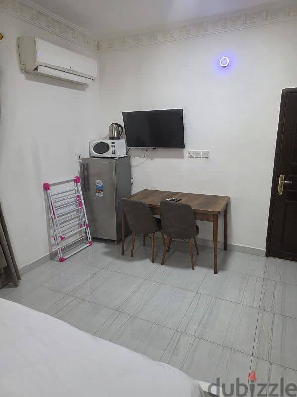 room with bathroom in elkhwair 4