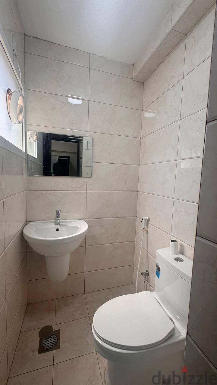 شقه للايجار في الخوير / Flat For Rent In Al-Khuwai 4