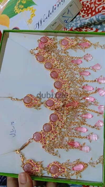 pink shimmery heavy neckless set
