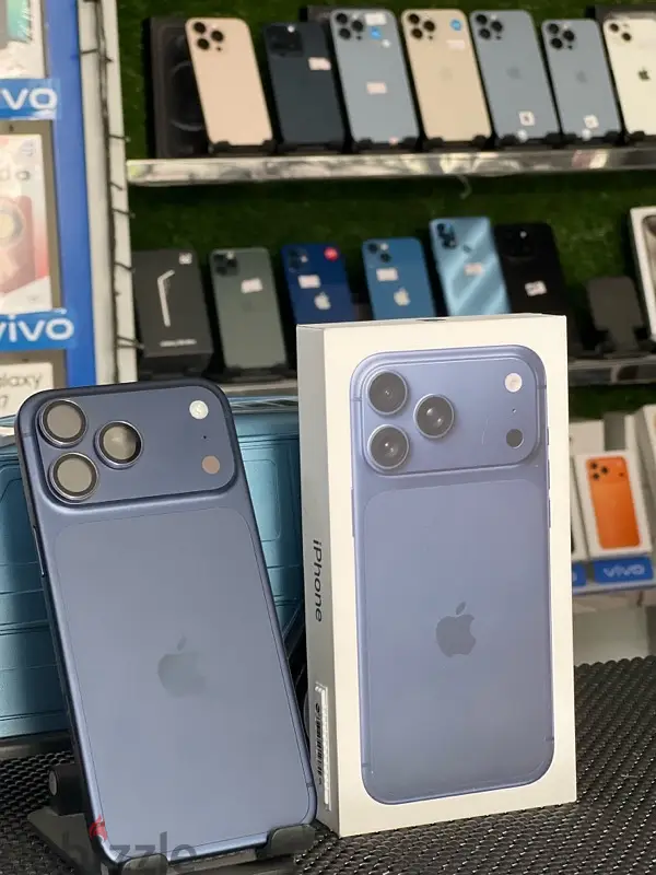 iPhone 17 Pro Max Blue65590607826307122