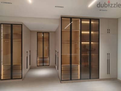 تخفيضات في تصميم و تنفيذ جميع الديكورات خشبية . مطابخ. دريسنج الروم
