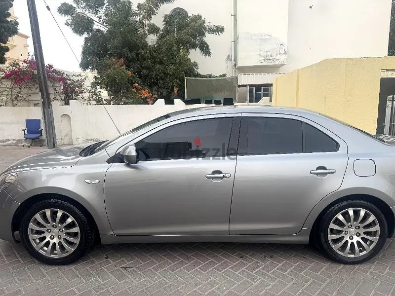 Suzuki Kizashi 201165428971963522122
