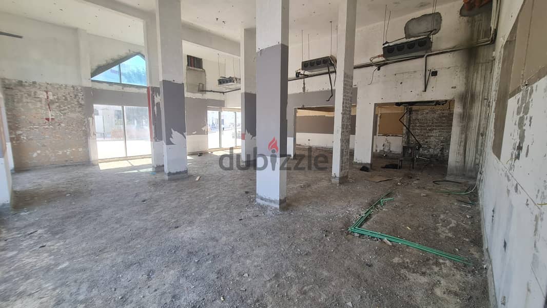 Shop for Rent – Prime Commercial Location in Qurum (Beachside) 7