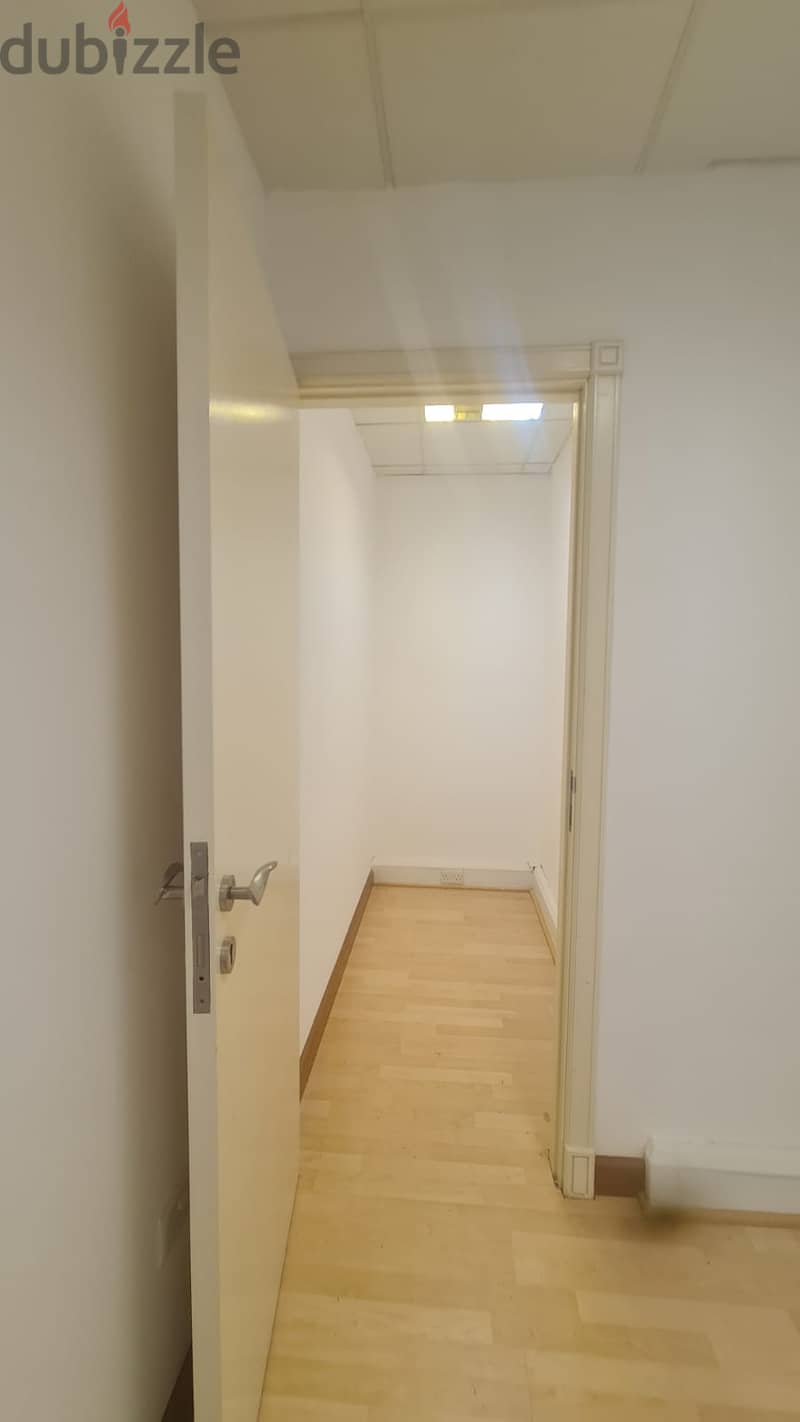 Office for Rent – Qurum Beachside 8