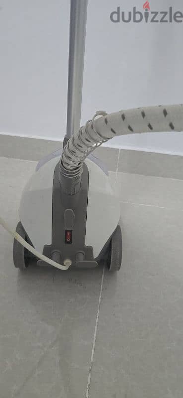 Garment Steamer 1