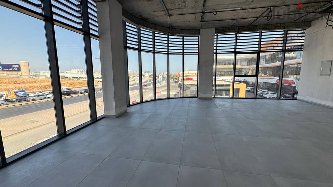 Prime Commercial Space in Al Ghubrah,CGRO035 13