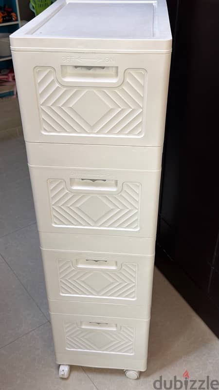Storage cabinet / Modular storage drawer unit. 2