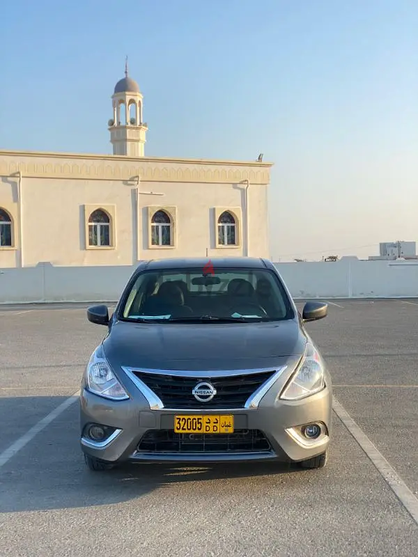Nissan Versa 201965495830558082127