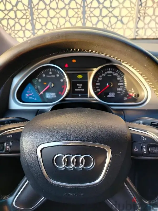 Audi Q7 2011/1265513371709699122