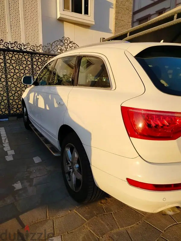 Audi Q7 2011/12655133717096991212