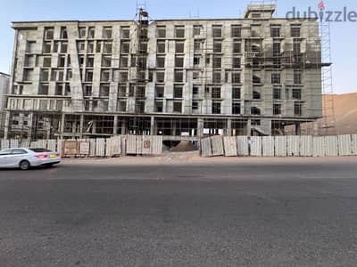 شوروم للايجار بافضل مواقع في بوشر بشارع المها مبني جديد