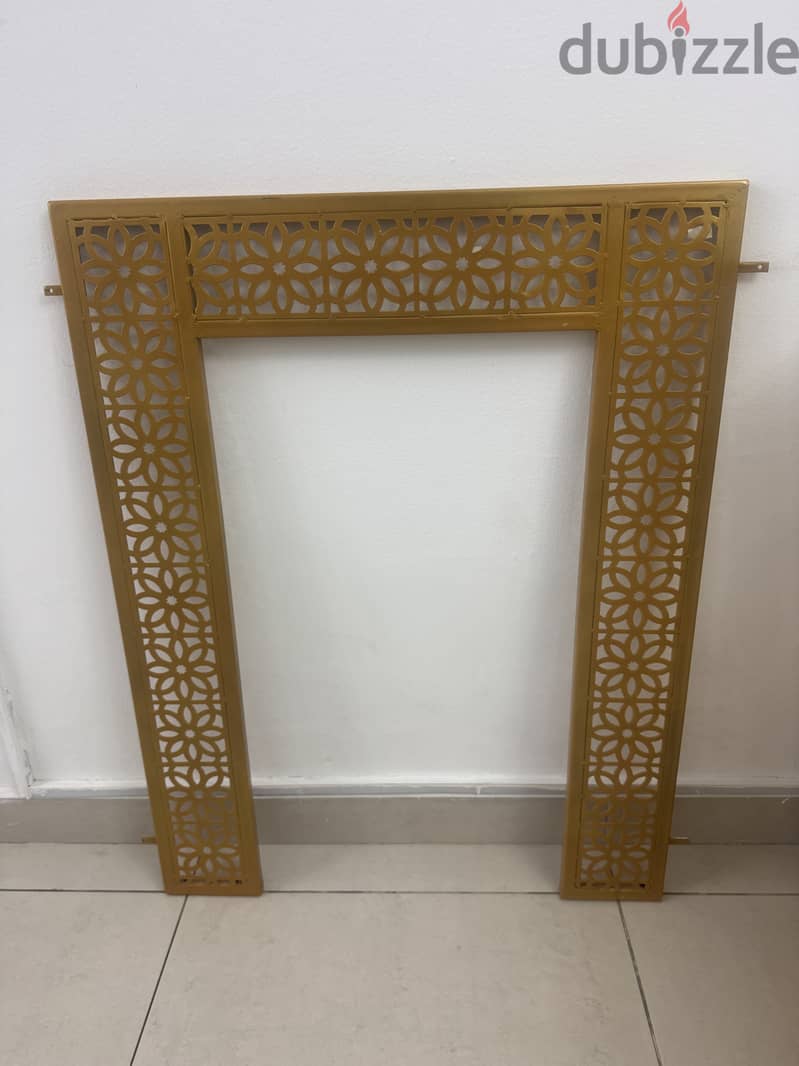 Decorative golden frame 1
