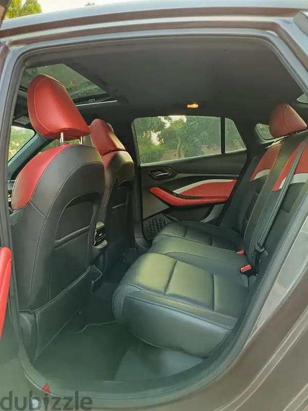MG GT 2023655994907471381212