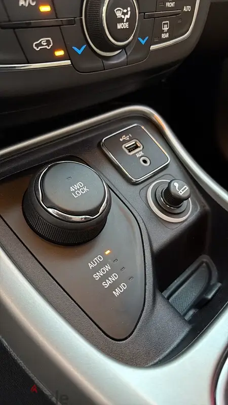 Jeep Compass 202065600108015618125
