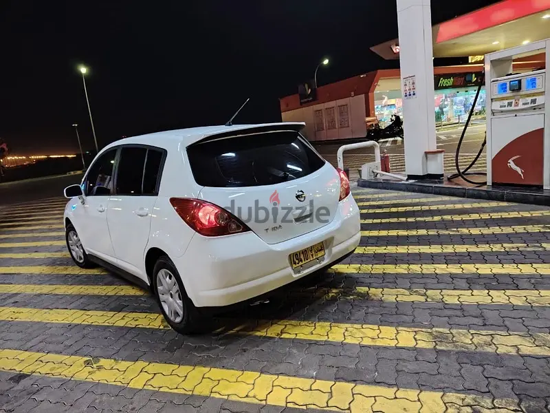 Nissan Tiida 2011