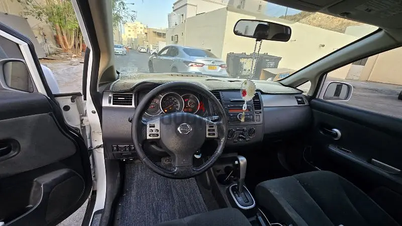 Nissan Versa 201265634442103555121