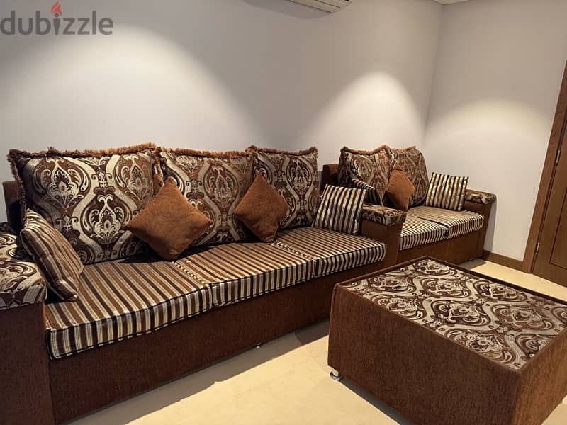Majlis 9 seater 2