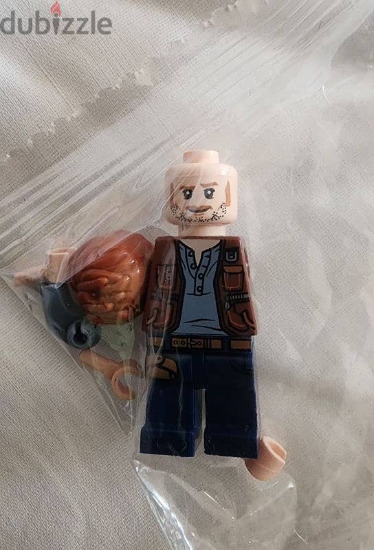 Minifigures: Doctor; Scientist; Rangers 2