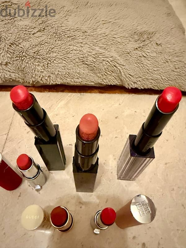 Makeup luxury brands and face brush 1