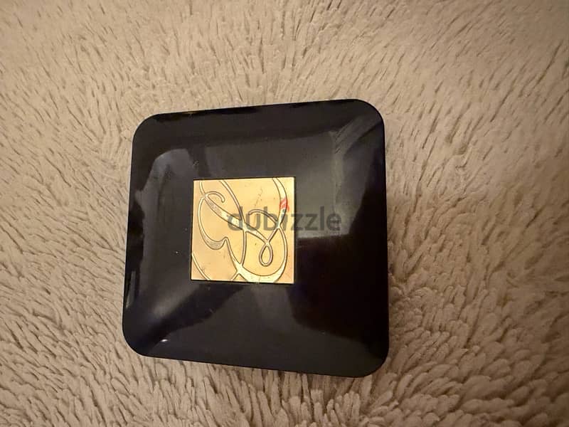 Makeup luxury brands and face brush 15