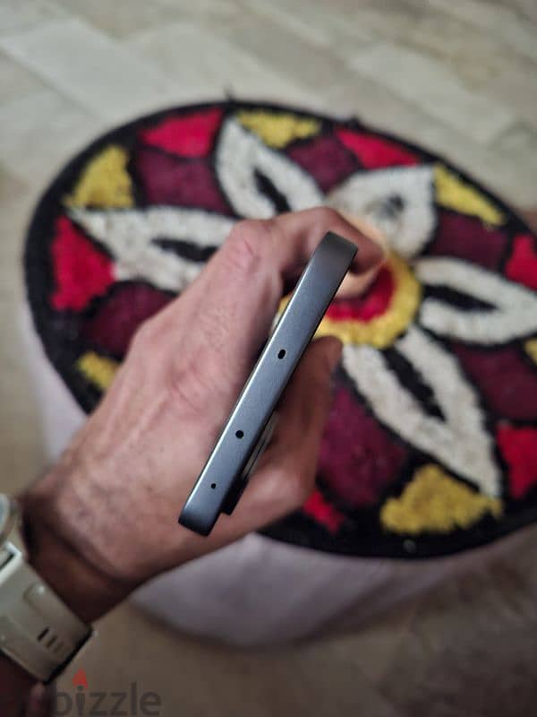 8GB/256GB, Phantom Grey,  Under Warranty. 5
