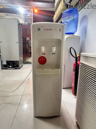 urgent Far Selling Me water, Dispenser neat and clean, good working