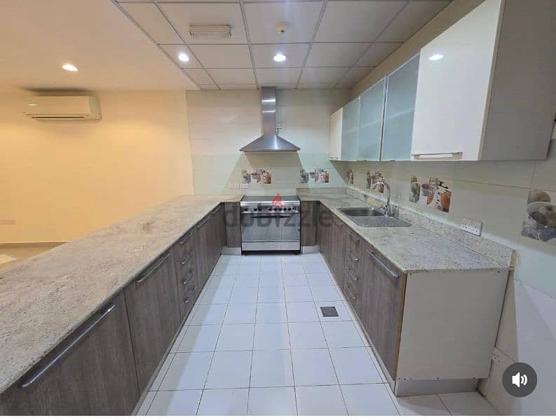 4 bhk villa for rent in madinat sultan qaboos 2