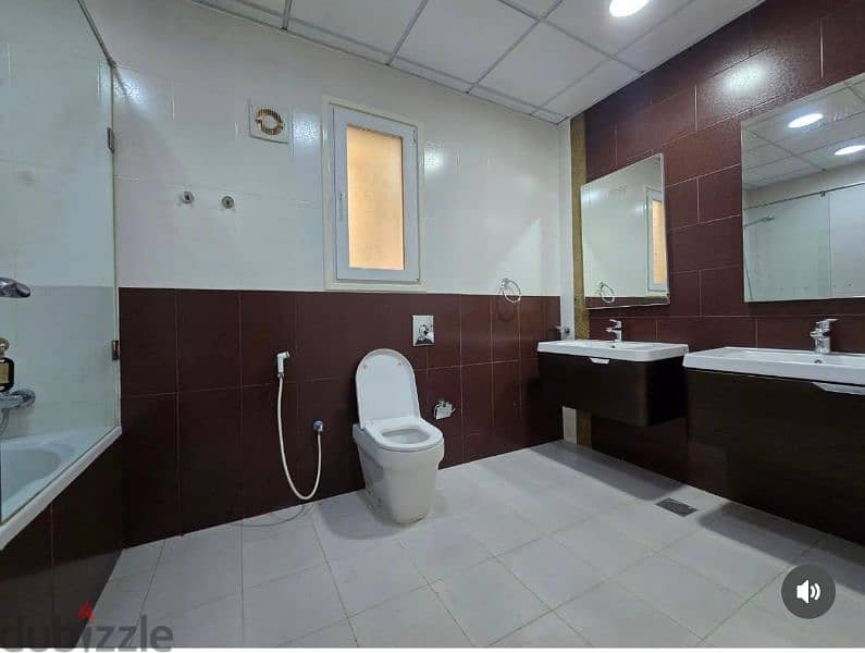 4 bhk villa for rent in madinat sultan qaboos 11