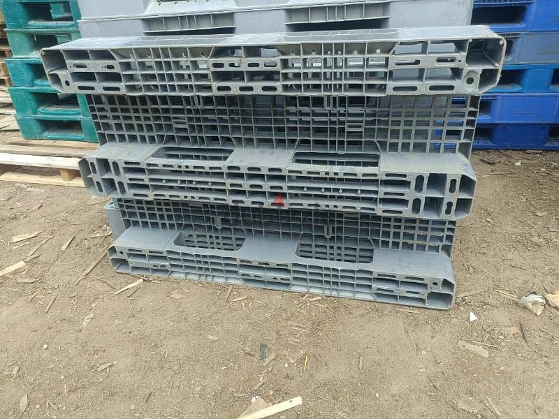 USED MEDIUM & HEAVY DUTY PALLETS 3