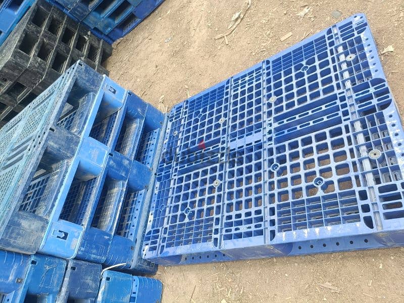 USED MEDIUM & HEAVY DUTY PALLETS 9