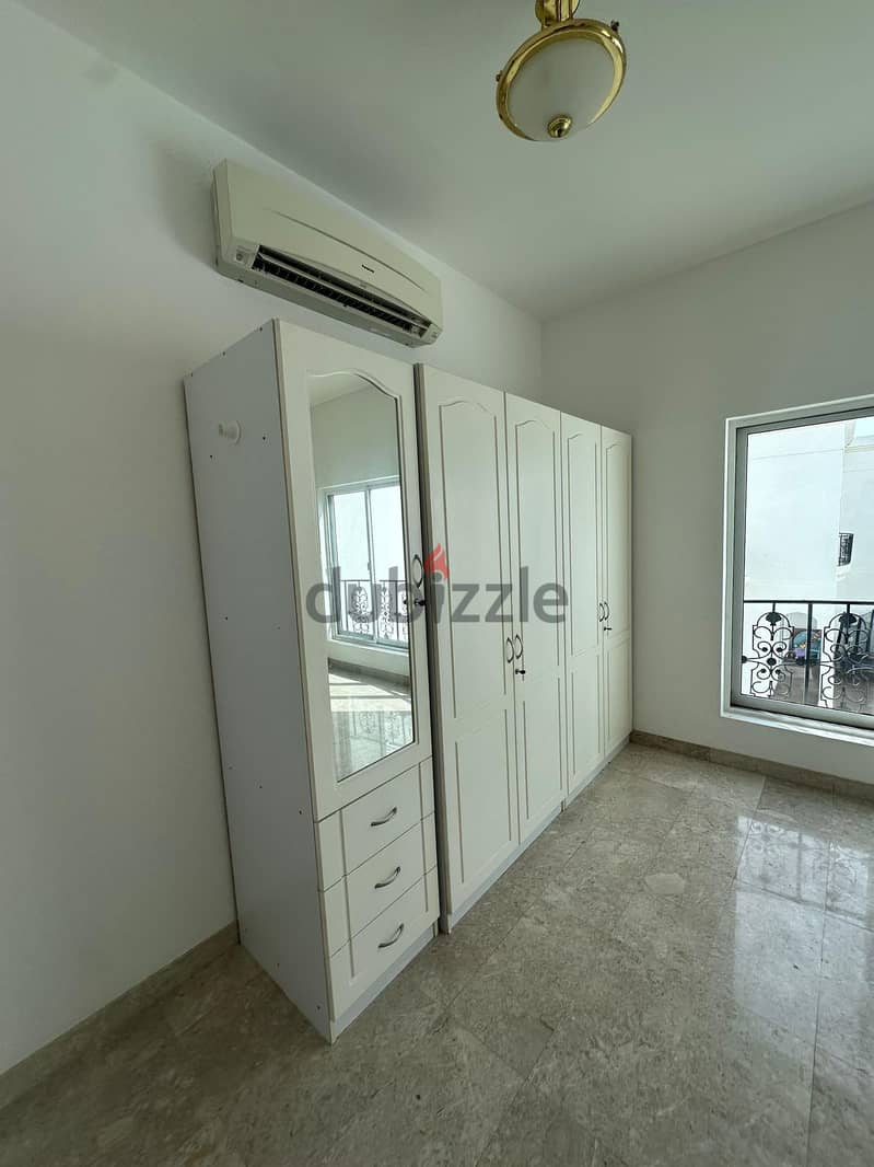 Villa for rent in a compound in Al azaiba / فيلا للايجار داخل مجمع سكني في العذيبة 6
