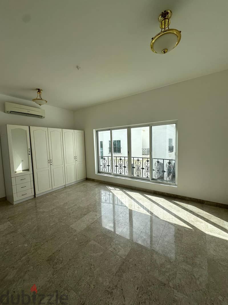 Villa for rent in a compound in Al azaiba / فيلا للايجار داخل مجمع سكني في العذيبة 7