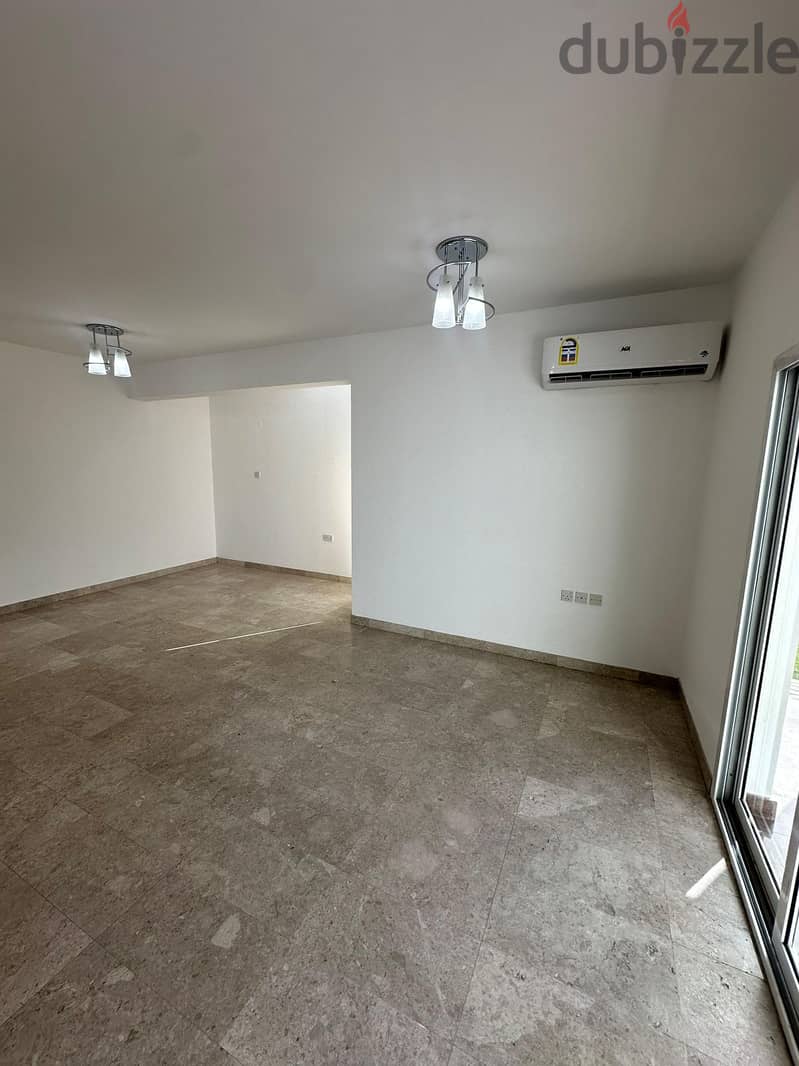 Villa for rent in a compound in Al azaiba / فيلا للايجار داخل مجمع سكني في العذيبة 15