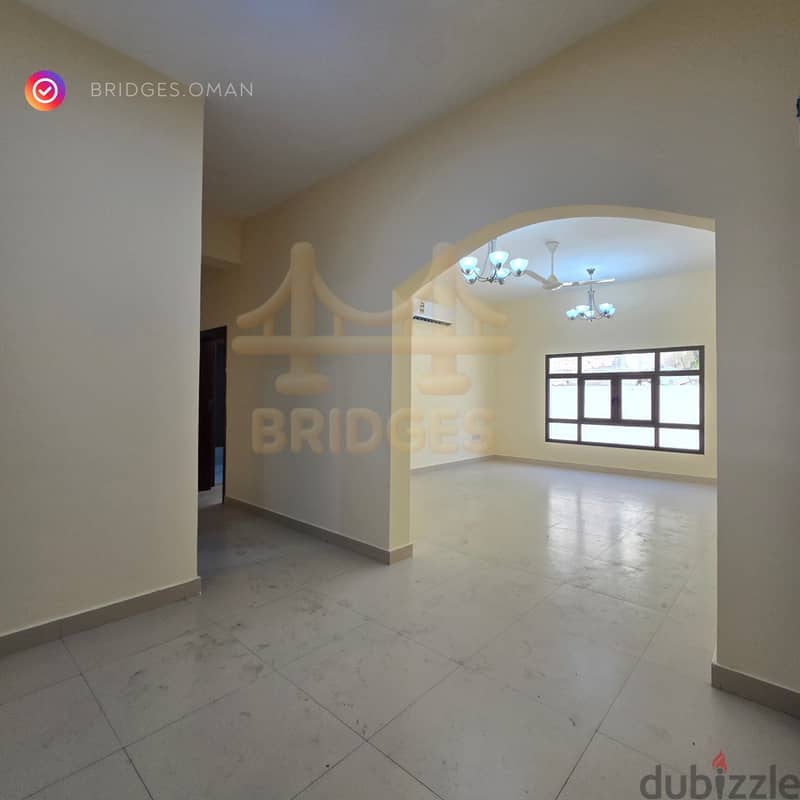 Elegant 2BR Apartment for Rent in Qurum 1