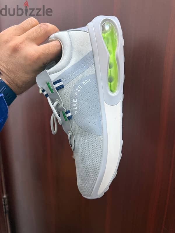 NIKE AIR MAX 2