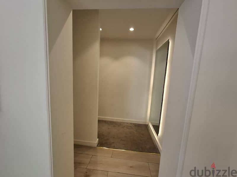 SHOP / OFFICE FOR RENT 4