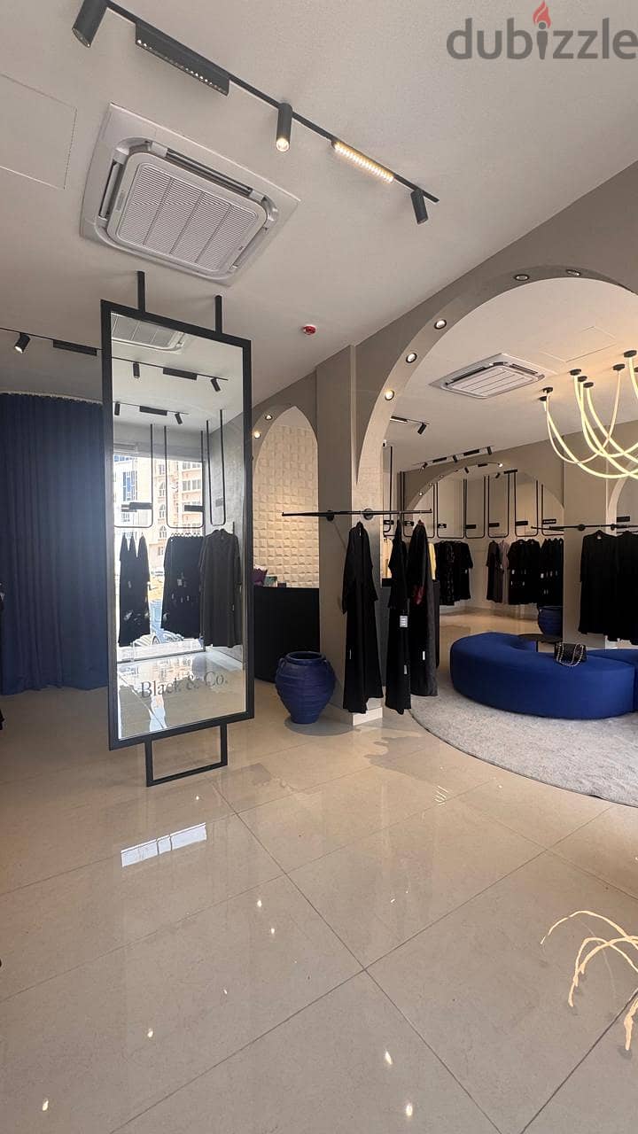 محل تجاري للايجار في الخوير/Commercial space for rent in Al Khuwair 4