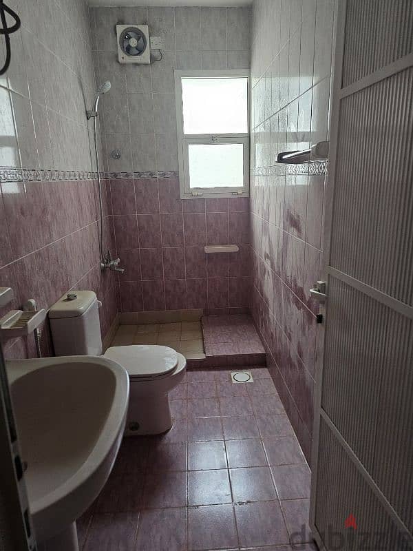 Ladies Bed Space, Family Room Per Day Available 8