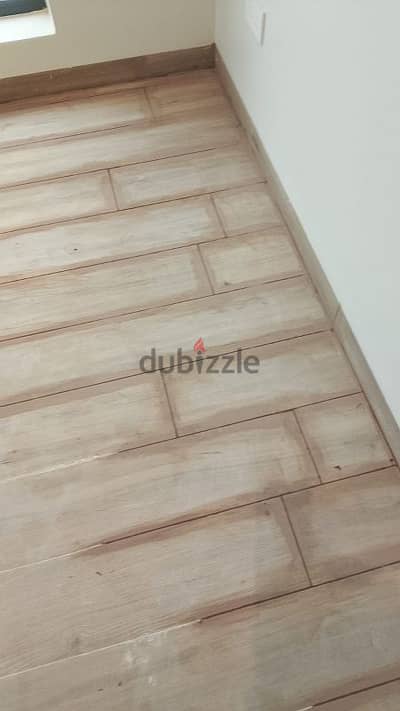 tiles fixing and grouting 79868248