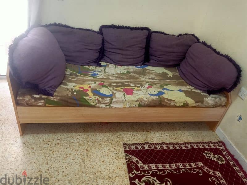 single bed with new matresss 1