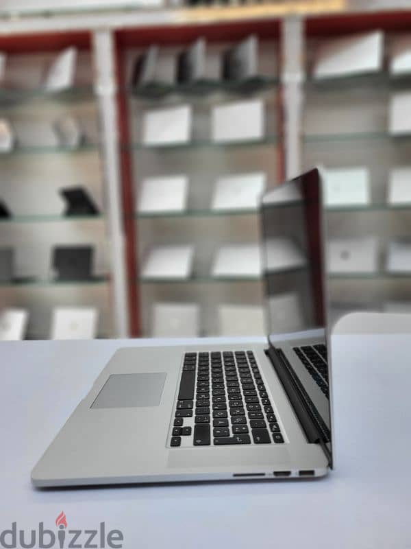 MacBook Pro A1389 core i7 Pro 16gb Ram 15 inch 85 rial Omani 1