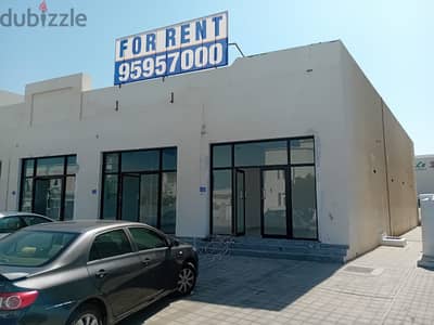 معرض ومحل للإيجار 25متر مربع مقابل مسقط مول المعبيلة - 150 ريال