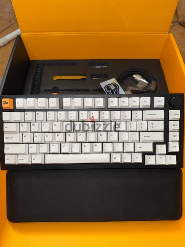 Glorious GMMK Pro (Fully Built) 4