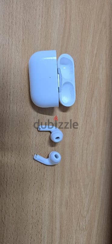 Apple Airpods Pro 2 with AppleCare+ till Jan 2027 1