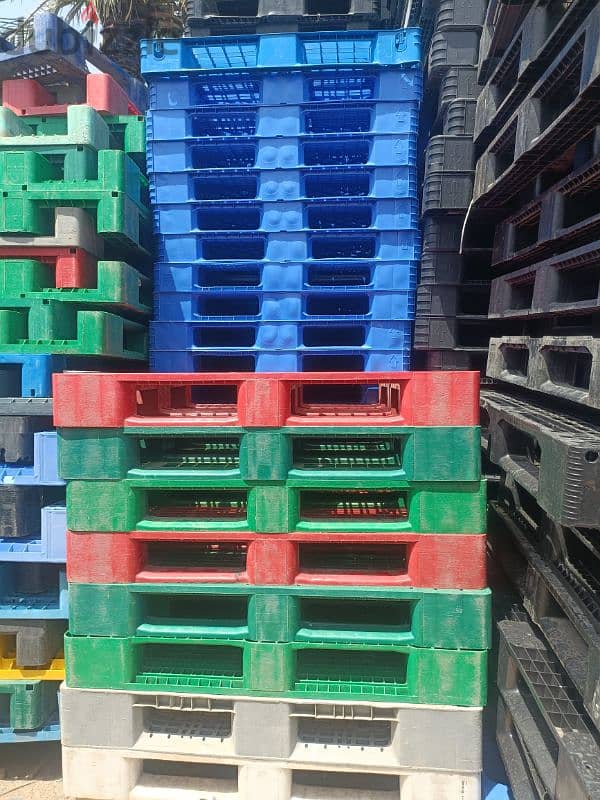 USED MEDIUM & HEAVY DUTY PALLETS 2