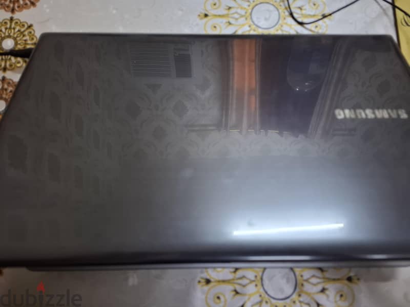 Samsung Laptop intel core i5 with 1GB Graphics (windows 10 original) 3