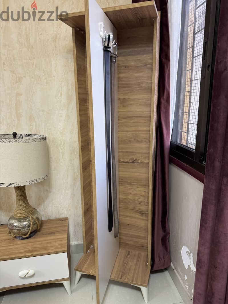 Standing mirror 4